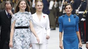 La infanta Sofía, la princesa Leonor y la reina Letizia en los premios Príncipe de Asturias 2023.