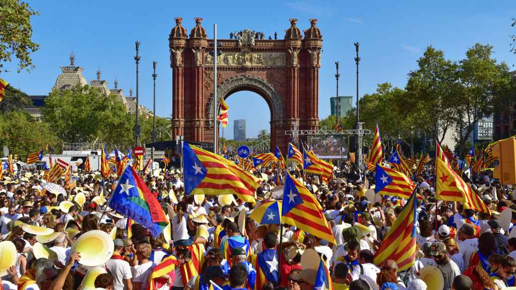 Manifestación a favor de la independencia en el  Arco de Triunfo, en Barcelona.