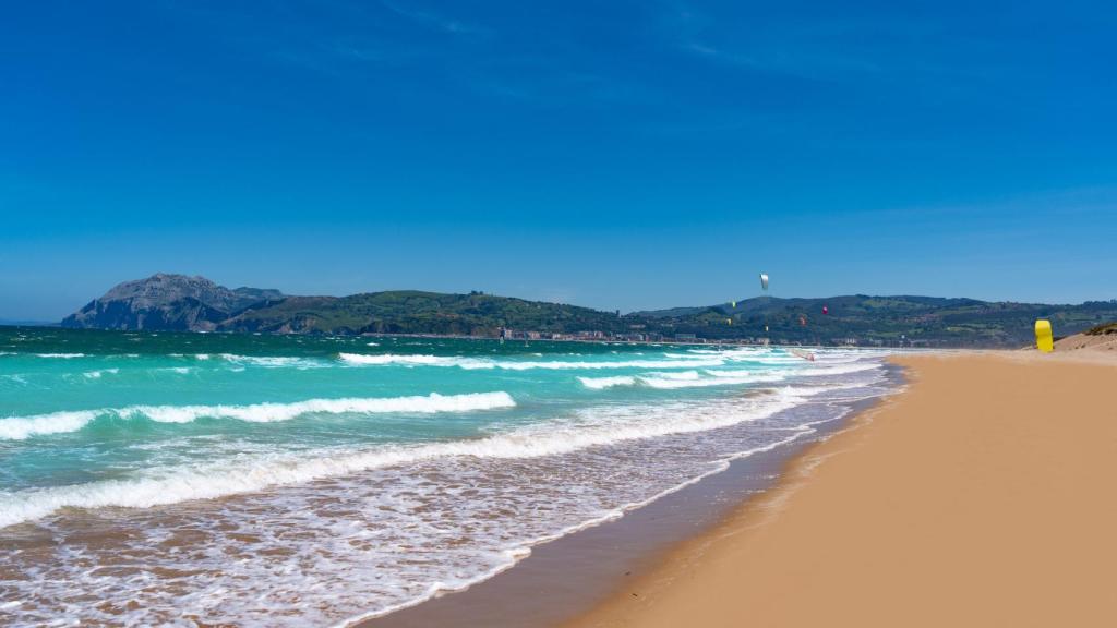 La playa Salvé de Laredo, en Cantabria.