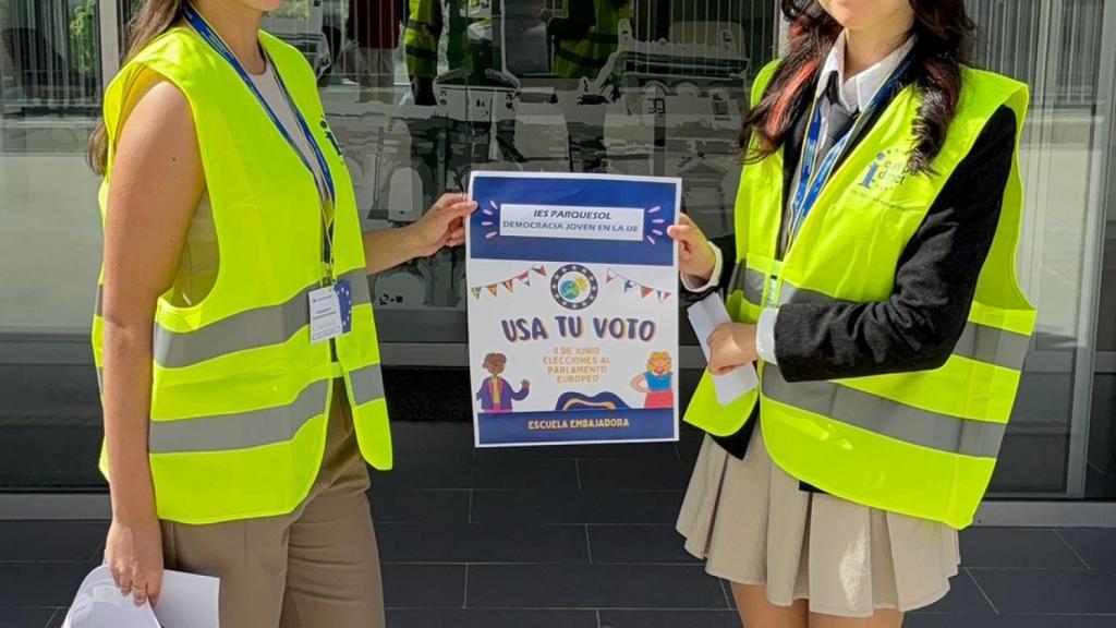 Alumnas durante las actividades por el Día de Europa