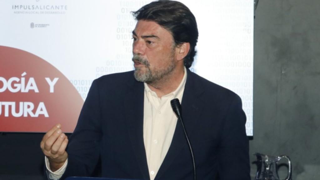 El alcalde Luis Barcala.