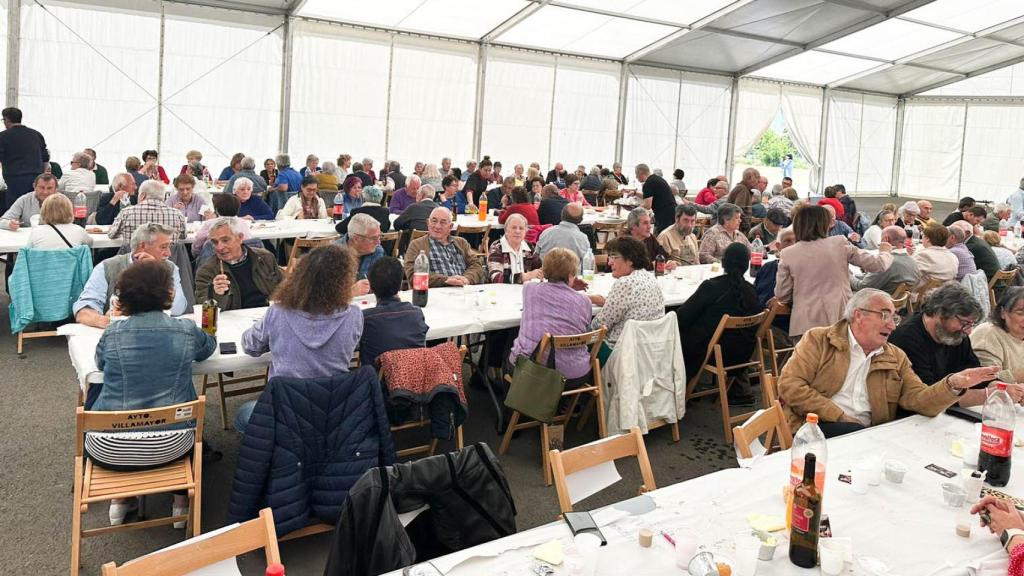 Comida de mayores que abre el programa de la semana de fiestas