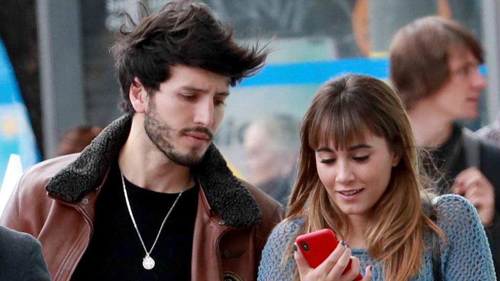 Sebastián Yatra y Aitana en las calles de Madrid. Imagen de marzo de 2019.