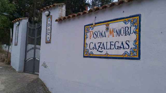 Piscina municipal de Cazalegas.