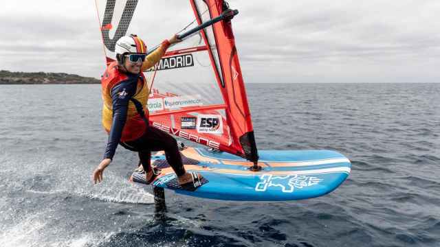Pilar Lamadrid lleva siendo campeona y subcampeona de España de windsurf desde 2009.