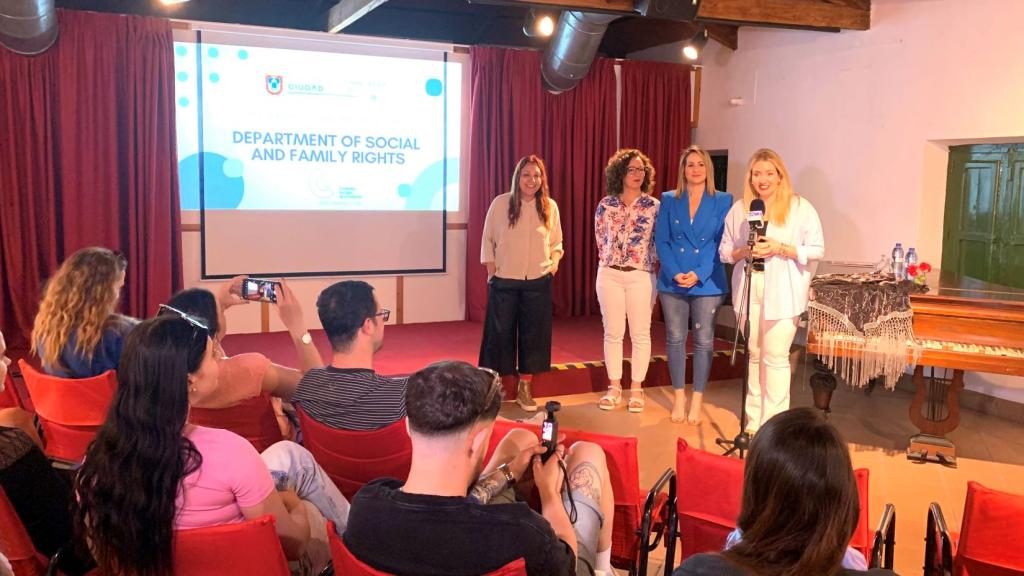 La presentación del proyecto 'Los viajes de Gulliver' en el Museo de San Javier el pasado martes.