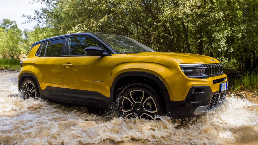 El Jeep Avenger tiene buenas características offroad.