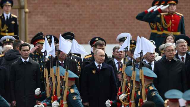 Vladimir Putin este jueves en Moscú durante el desfile militar con motivo del 79 aniversario de la victoria sobre la Alemania nazi.