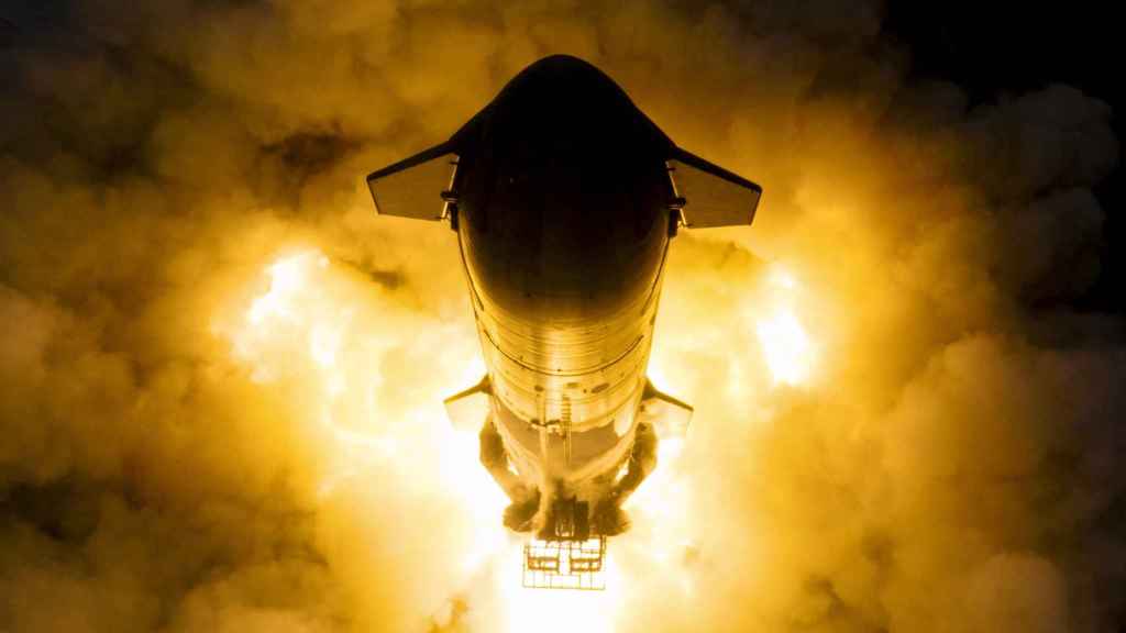 Starship realizando una prueba de fuego para el quinto vuelo