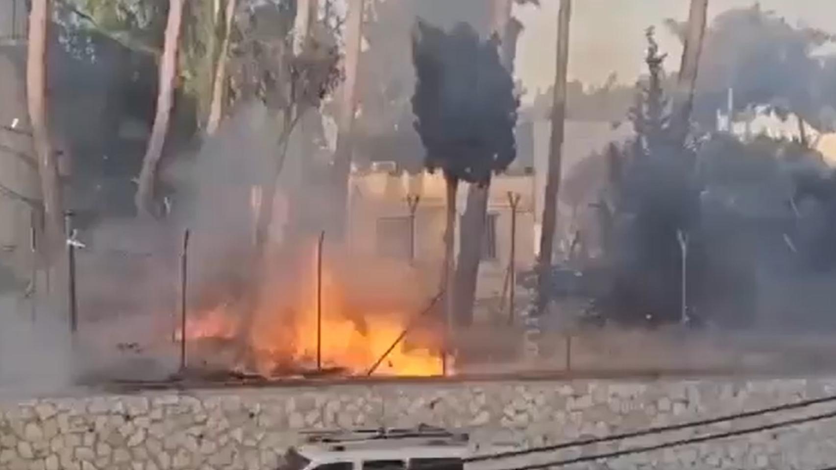 Imagen de uno de los dos incendios provocados por israelíes en la sede de al UNRWA en Jerusalén.