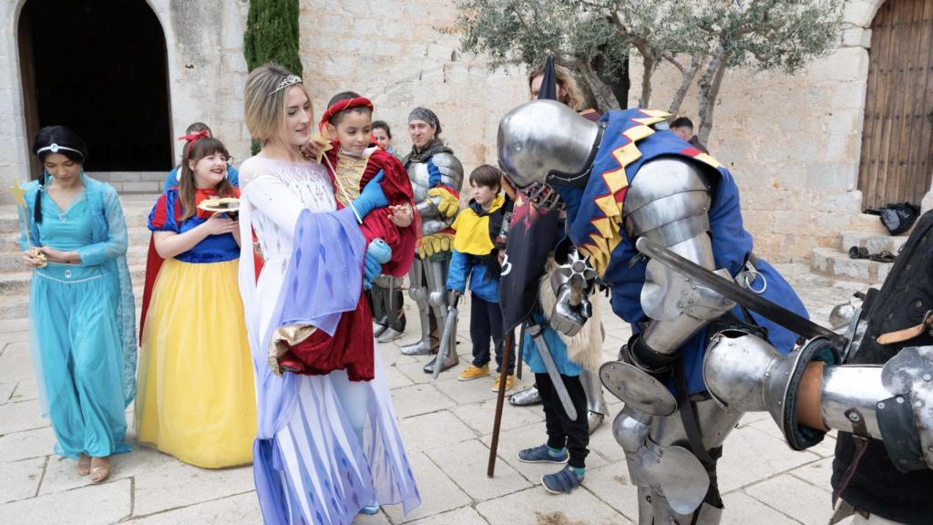 El sueño de una de las niñas de la Fundación de ser princesa por un día.