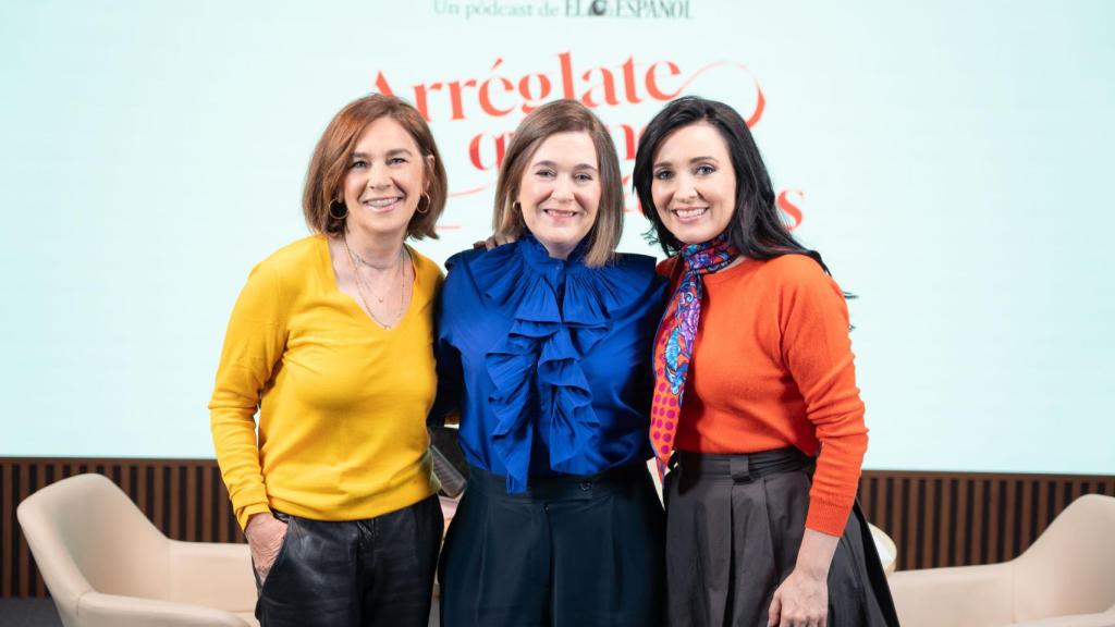 Charo Izquierdo, Marta Rivera de la Cruz y Cruz Sánchez de Lara.