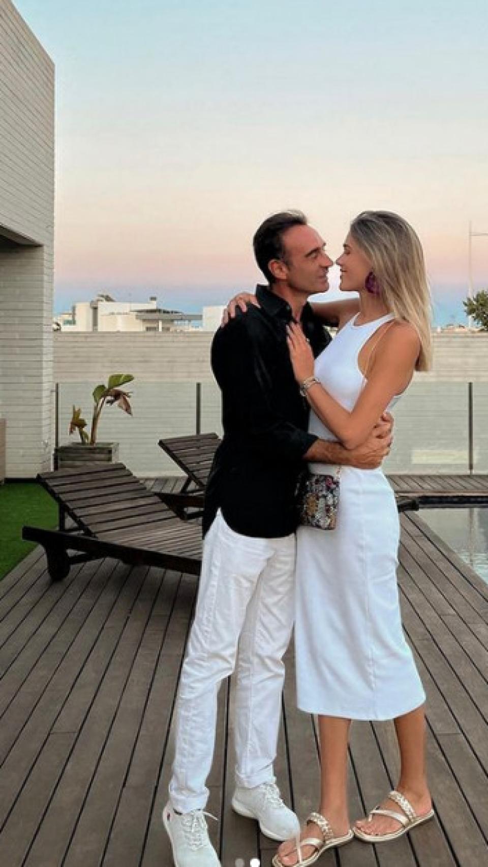 Ana Soria y Enrique Ponce en una fotografía de sus redes sociales.