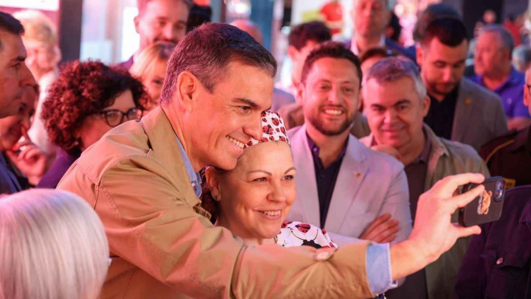 Pedro Sánchez, junto al secretario de Organización del PSOE, Santos Cerdán, en una visita a Tarragona, este viernes.