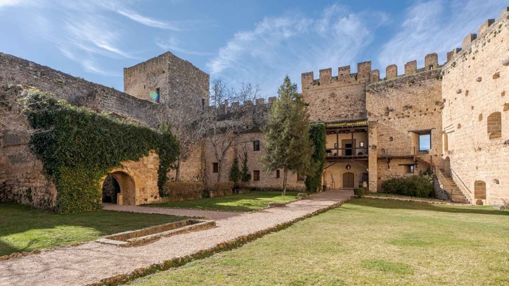 Imagen del castillo de Pedraza (Segovia)