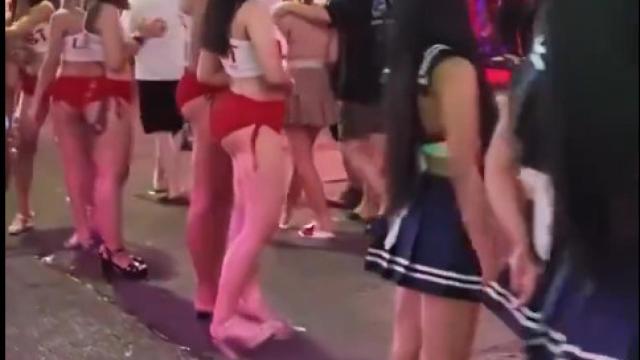El vídeo que muestra con toda su crudeza el turismo sexual en Tailandia  y que causa indignación en redes