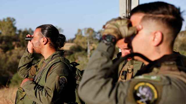 Soldados de las FDI  cerca de la frontera entre Israel y Gaza.