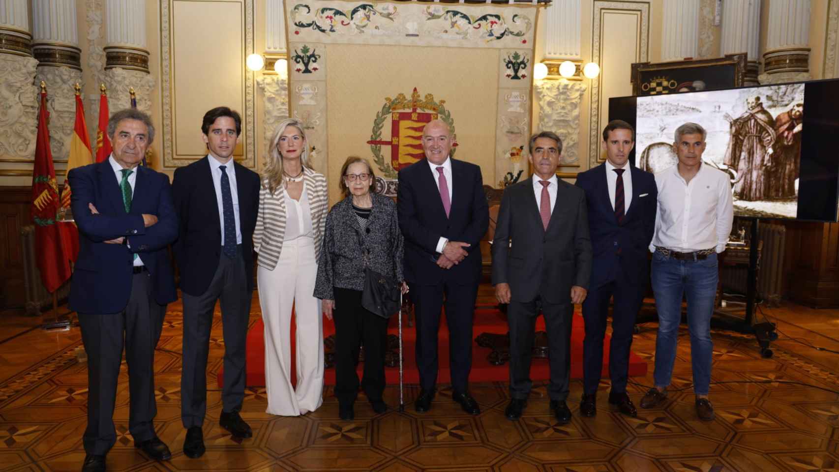 El alcalde de Valladolid, Jesús Julio Carnero; y la teniente de alcalde, Irene Carvajal en los premios taurinos San Pedro Regalado