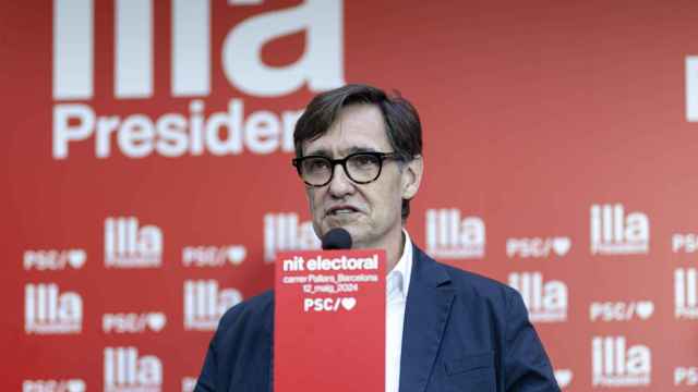 El candidato a la Generalitat, Salvador Illa, comparece en la sede del PSC.