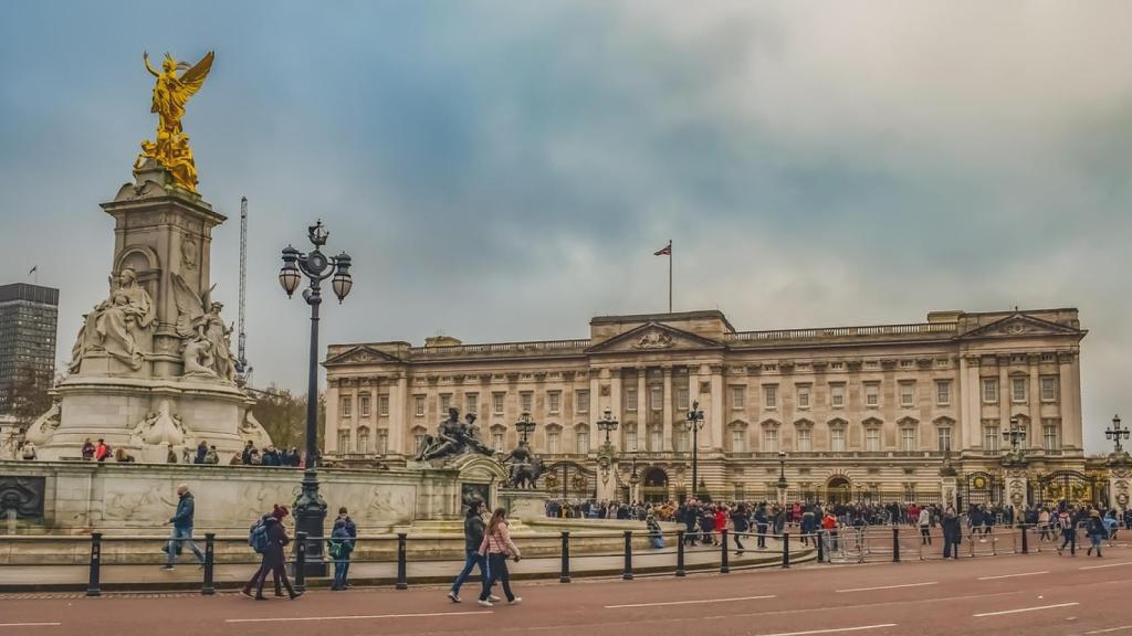 El Palacio de Buckingham, residencia oficial de la monarquía británica