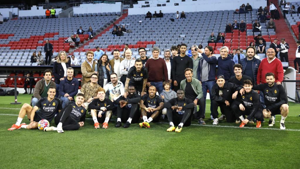 Juan García, en el entrenamiento del Real Madrid en el Allianz Arena, un símbolo de Múnich y el hogar del FC Bayern