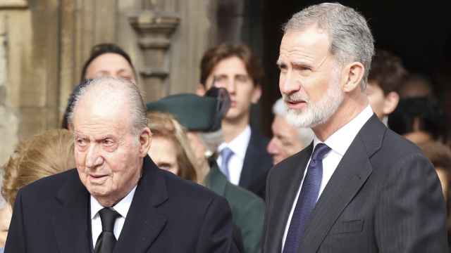Juan Carlos I y Felipe VI en el homenaje a Constantino de Grecia, celebrado en Windsor.