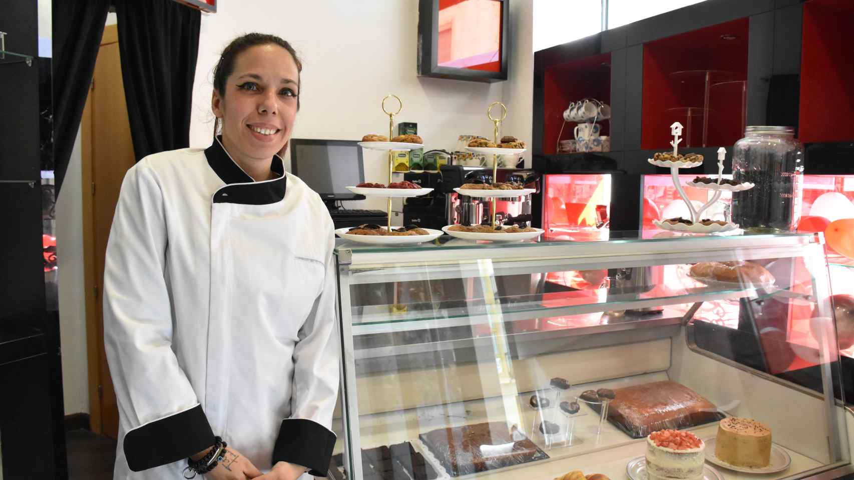 Jessica Mulas Herrero en su nueva tienda en la calle Pelayo de Zamora