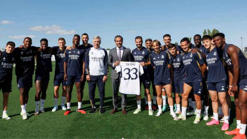 La plantilla del Real Madrid promociona el acuerdo con Visit Dubai