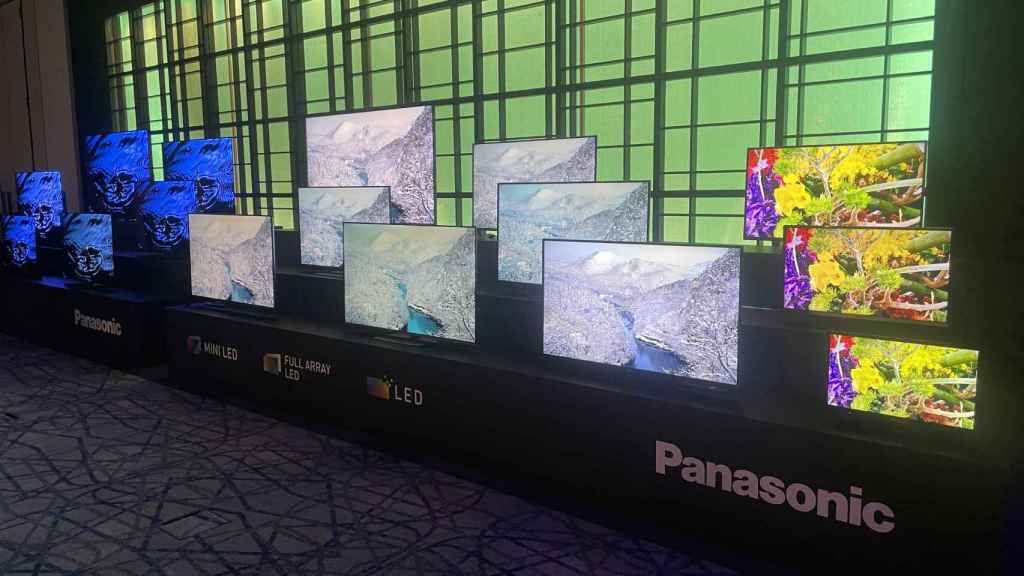 Los televisores LED (dcha) y OLED (izqda) de Panasonic para 2024.