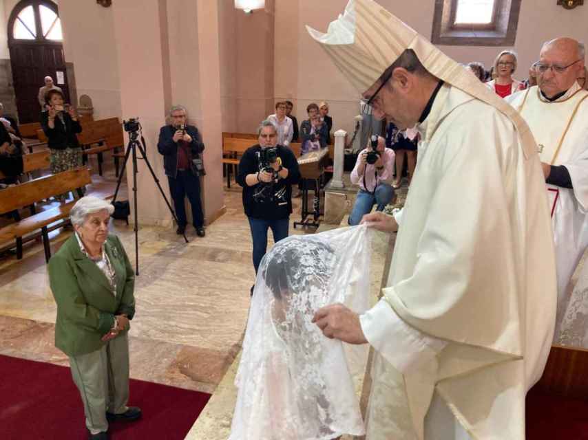 Acto de consagración de la primera virgen de la Archidiócesis de Astorga
