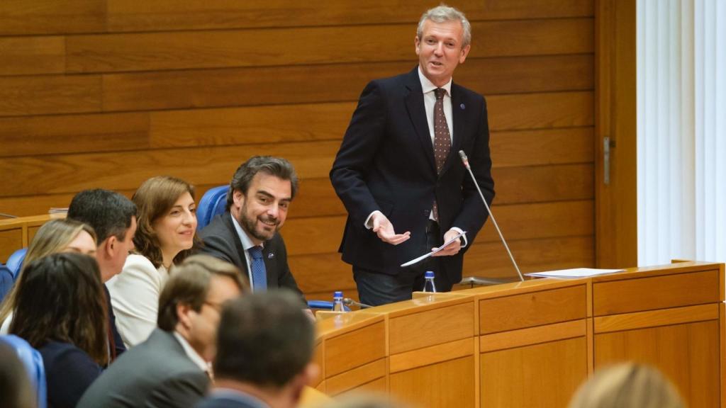 El presidente de la Xunta, Alfonso Rueda, en la sesión de control del Parlamento de Galicia