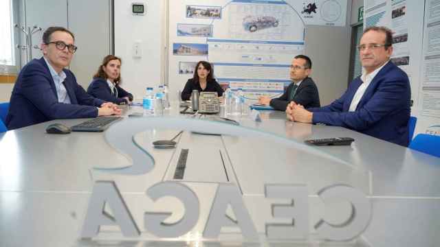 Reunión de la conselleira de Economía, María Jesús Lorenzana, con representantes de Ceaga.