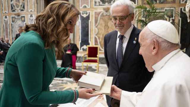 El Papa Francisco recibe a la alcaldesa de Valencia, María José Catalá, en el Vaticano por la Cumbre 'From Climate Crisis to Climate Resilience'. EE