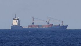 El buque 'Borkum', que tiene armador alemán, este jueves a su llegada al puerto de Cartagena.