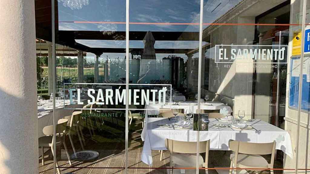 Restaurante El Sarmiento en Serrada