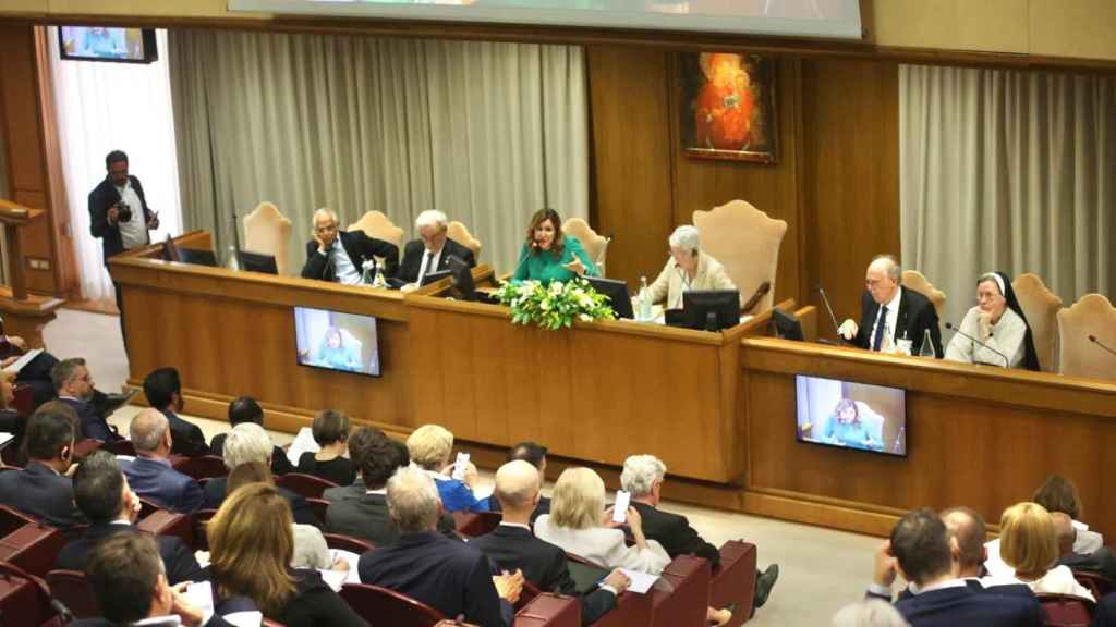 María José Catalá en su intervención en la cumbre contra el cambio climático en el Vaticano. EE