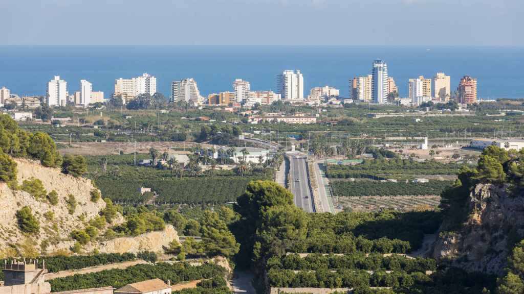 Vistas de Tavernes de la Valldigna desde la Ermita de San Lorenzo. Turisme GVA