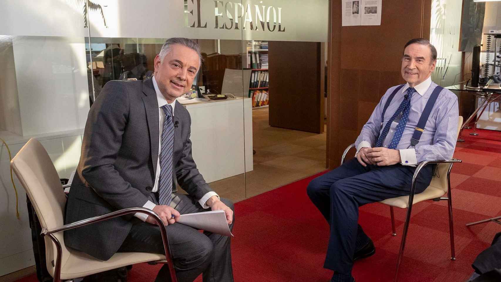 Jenaro Castro y Pedro J. Ramírez durante la grabación de la entrevista.