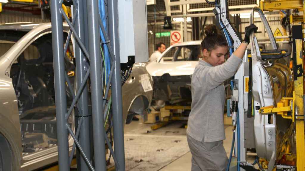 Cadena de montaje del nuevo Mégane en la fábrica de Villamuriel (Palencia)