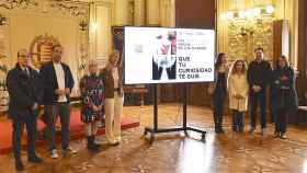 Fotografía de familia de la presentación del Día y la Noche de los Museos en Valladolid