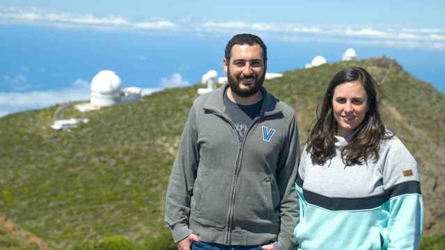 Ana Escorzo y Michael Abdul-Masih en el Instituto de Astrofísica de Canarias.