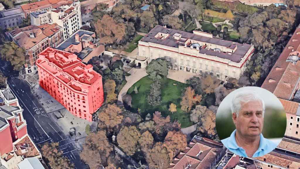 Vista aérea de los edificios de Princesa 22 y 24 (sombreados en color rojo) justo delante del Palacio de Liria, en Madrid. En el circulo destacado, una imagen del duque de Alba.