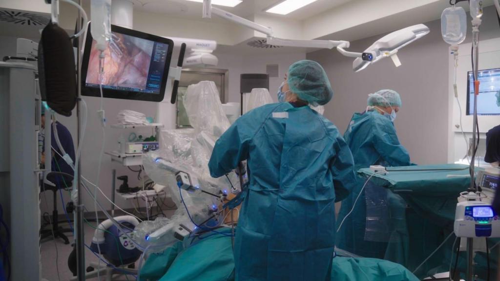 Quirónsalud A Coruña aborda con éxito cirugías pancreáticas complejas con el robot Da Vinci