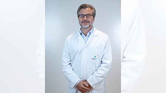 La operación, realizada por el doctor Pedro Bretcha, especialista en cirugía robótica.