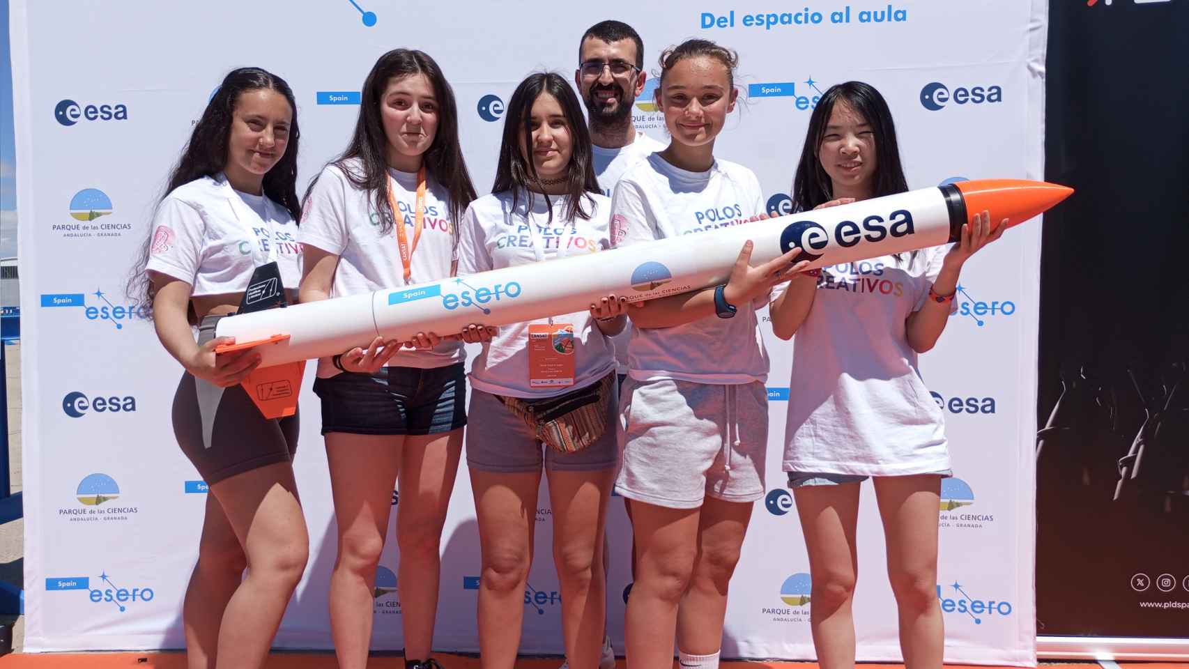 Irea, Paula o Zaira, las  ingenieras adolescentes  de Galicia que ponen en órbita un cohete en Murcia
