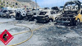 Incendio en el puerto deportivo de Xàbia. EE