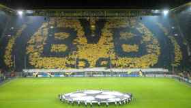 Mosaico de la afición del Borussia Dortmund.