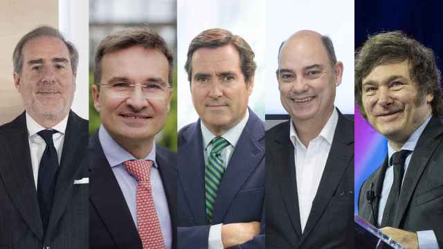 Héctor Grisi (Santander), Marco Sansavini (Iberia), Antonio Garamendi (CEOE), José Manuel Inchausti (Mapfre) y Javier Milei, presidente de Argentina.