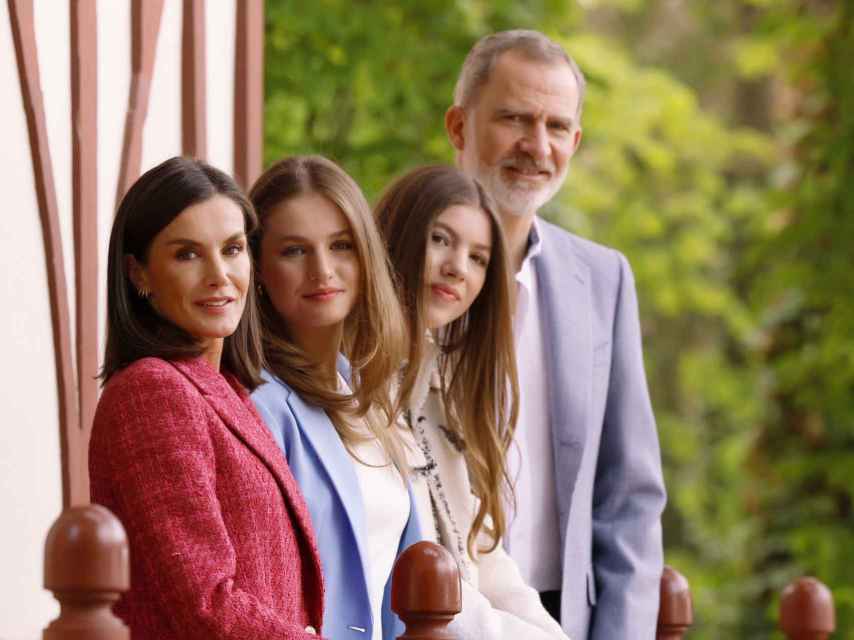 El papel de Letizia ha sido crucial en la formación de sus hijas.