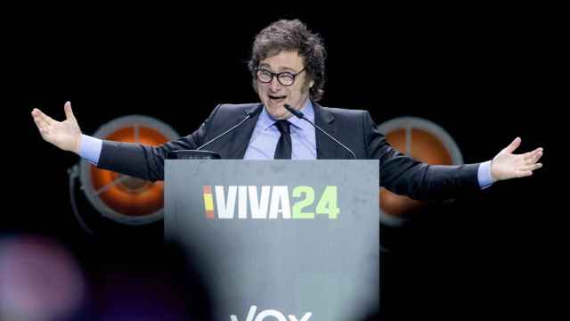 El presidente argentino, Javier Milei, este domingo en el acto organizado por Vox en Madrid 'Viva 24'.